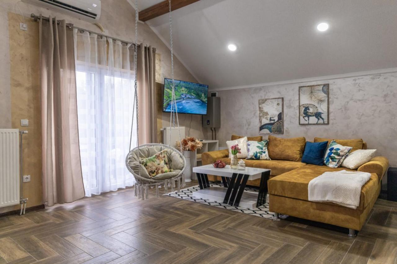 Sunrise Riverside House Celarevo Exterior foto